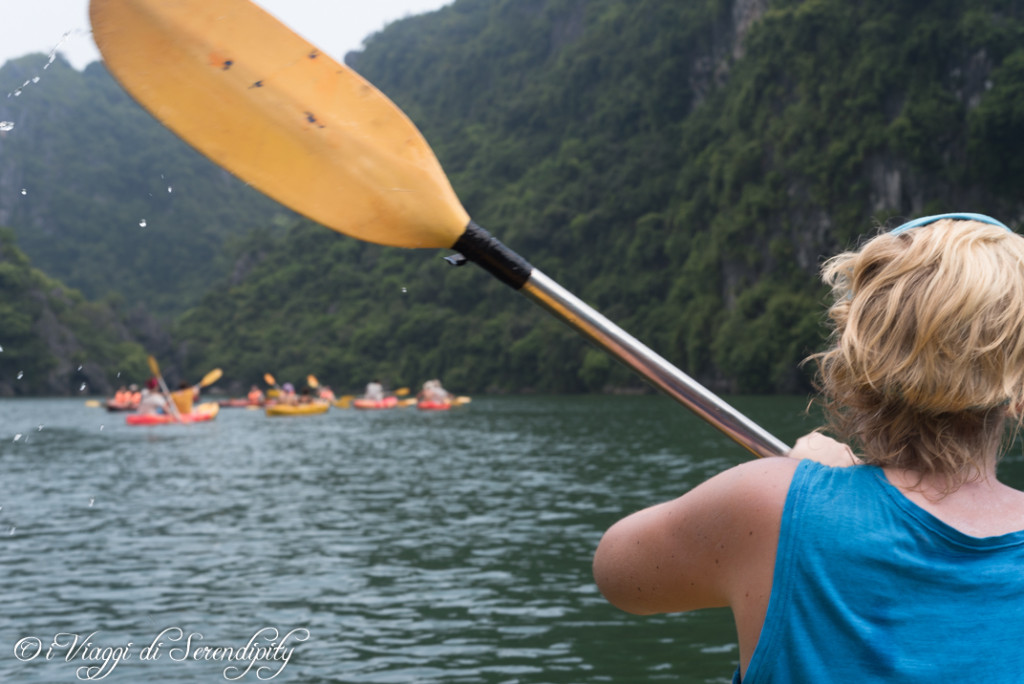 Ha Long bay kayak